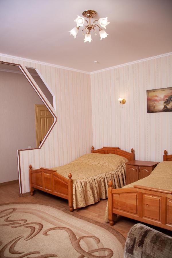 Hotel Piligrim 1 Mykolajiw Exterior foto